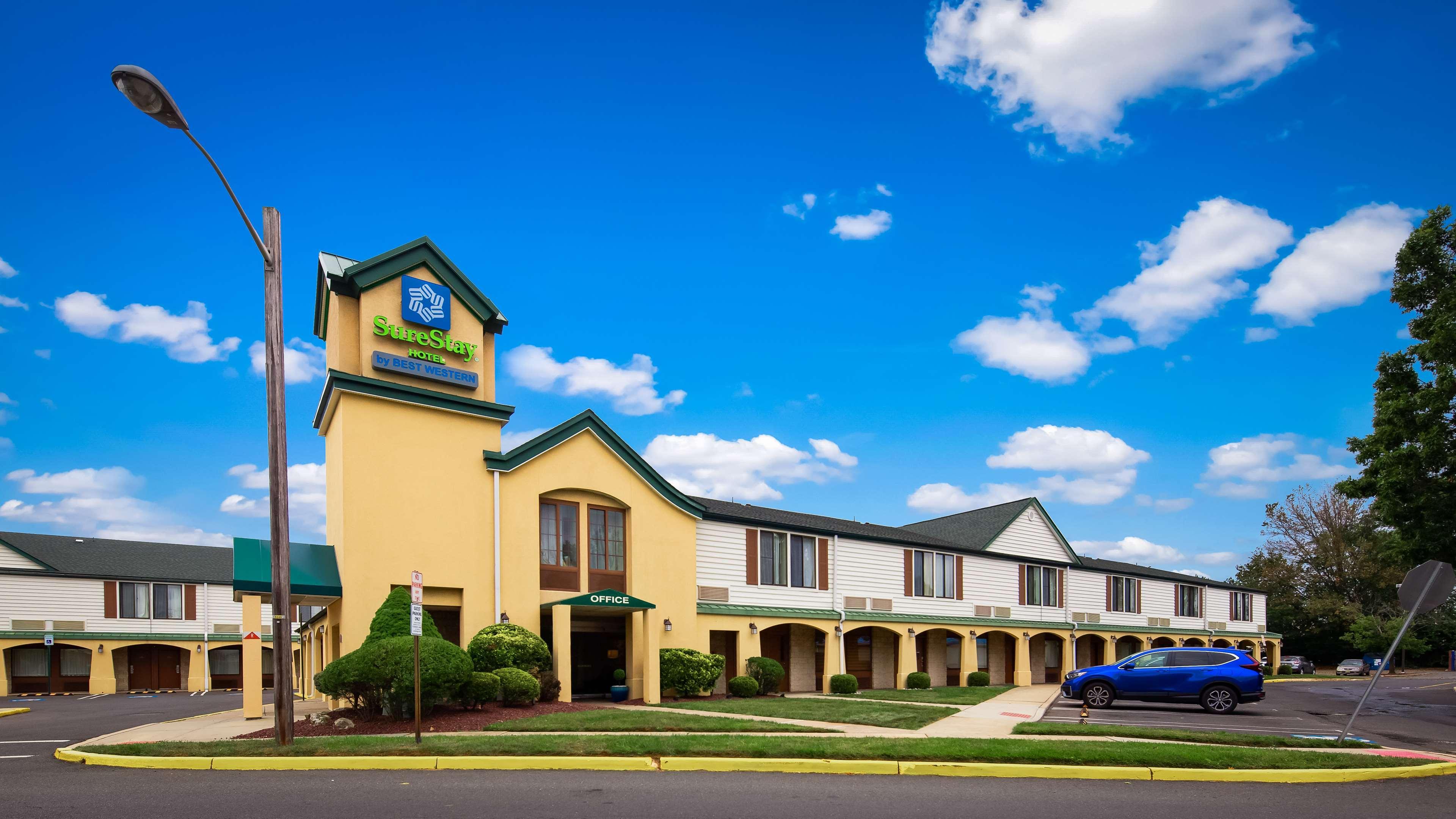 Surestay Hotel By Best Western East Brunswick Exterior foto