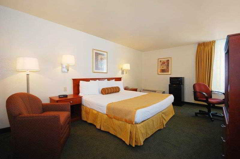 Surestay Hotel By Best Western East Brunswick Exterior foto
